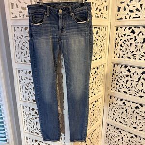 American Eagle Outfitters Women's Classic Blue Skinny Jeans Sz 6